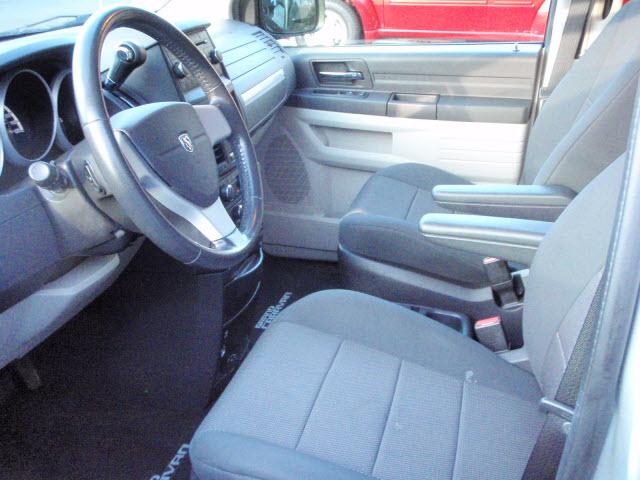 Dodge Grand Caravan 2008 photo 2