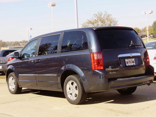 Dodge Grand Caravan 2008 photo 2
