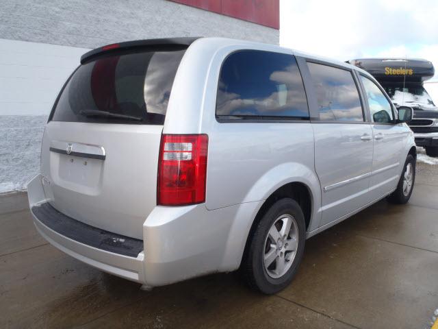 Dodge Grand Caravan 2008 photo 2