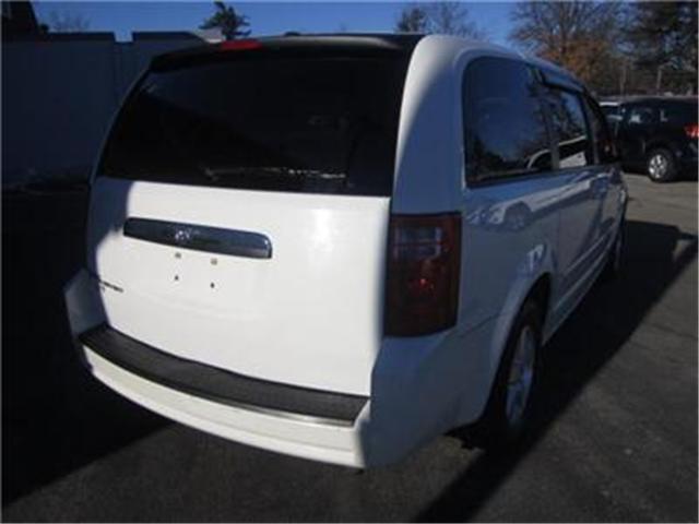 Dodge Grand Caravan 2008 photo 2