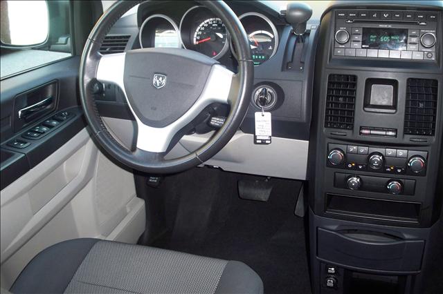 Dodge Grand Caravan 2008 photo 2