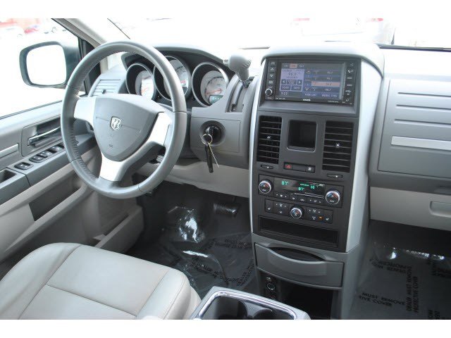 Dodge Grand Caravan 2008 photo 2