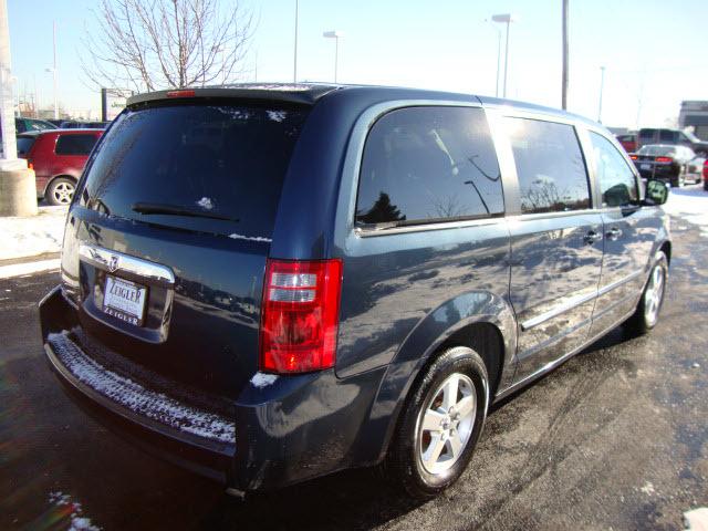 Dodge Grand Caravan 2008 photo 3