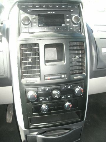 Dodge Grand Caravan 2008 photo 17