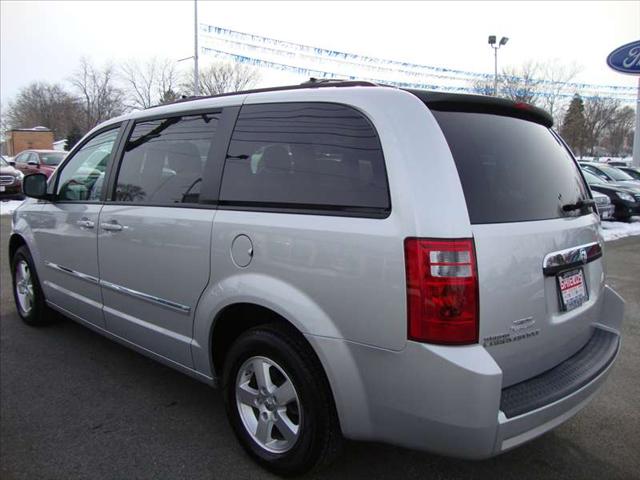 Dodge Grand Caravan 2008 photo 2