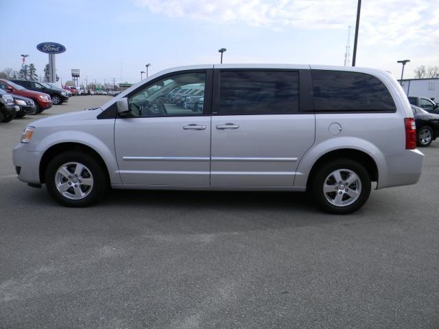 Dodge Grand Caravan 2008 photo 1