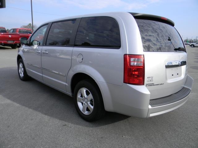 Dodge Grand Caravan 2008 photo 2