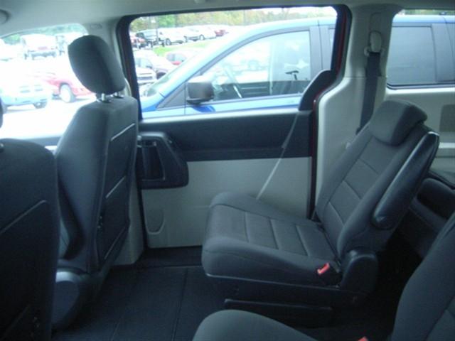 Dodge Grand Caravan 2008 photo 2