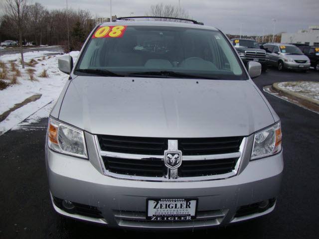 Dodge Grand Caravan 2008 photo 2