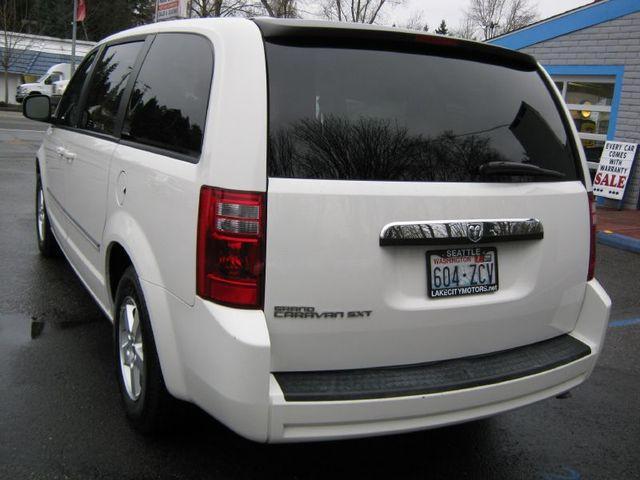 Dodge Grand Caravan 2008 photo 2