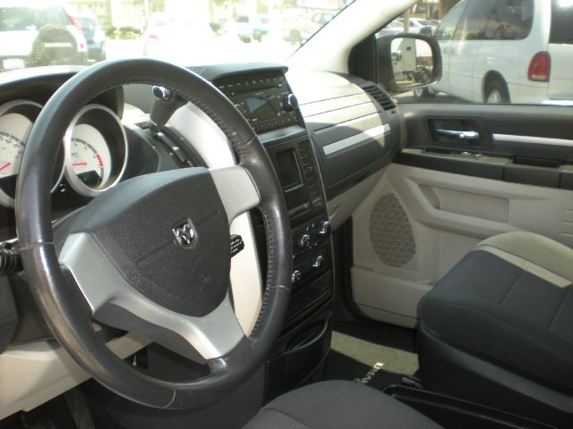 Dodge Grand Caravan 2008 photo 2