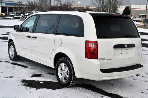 Dodge Grand Caravan 2008 photo 3