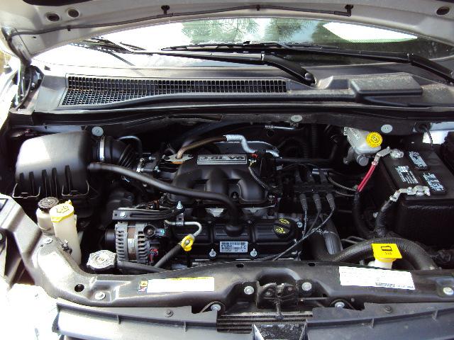 Dodge Grand Caravan 2008 photo 2
