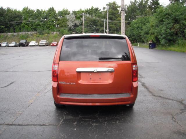 Dodge Grand Caravan 2008 photo 2