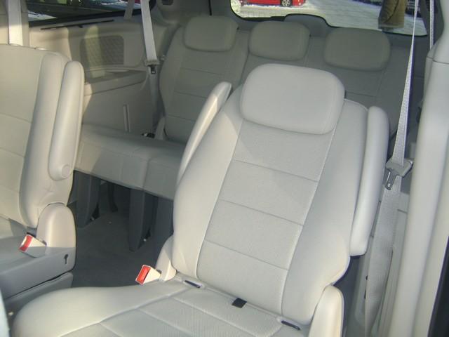 Dodge Grand Caravan 2008 photo 3