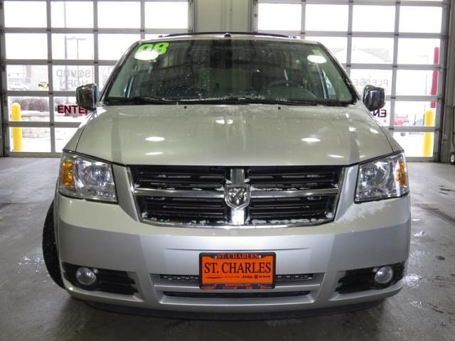 Dodge Grand Caravan 2008 photo 2
