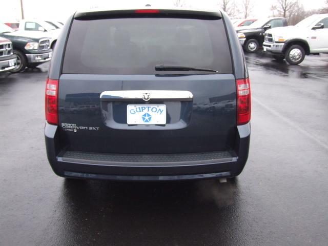 Dodge Grand Caravan 2008 photo 2