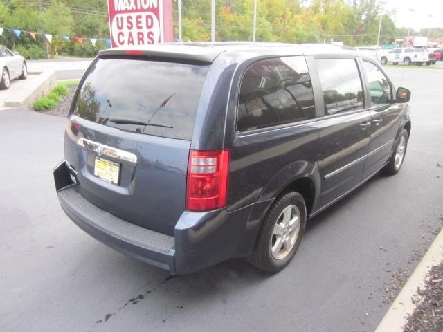 Dodge Grand Caravan 2008 photo 2