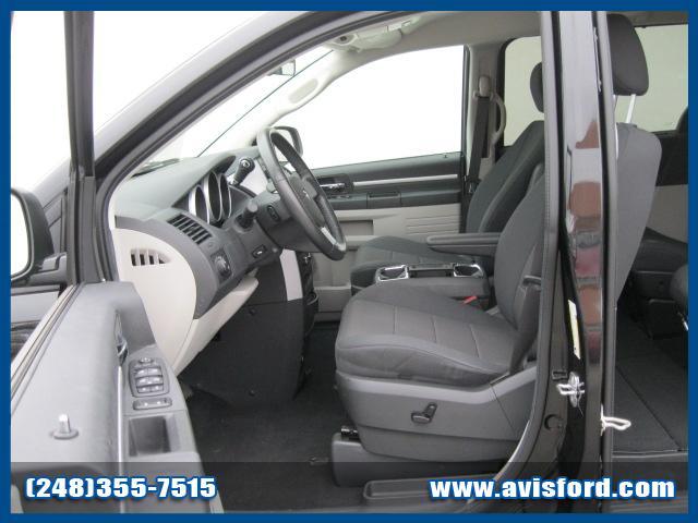 Dodge Grand Caravan 2008 photo 2