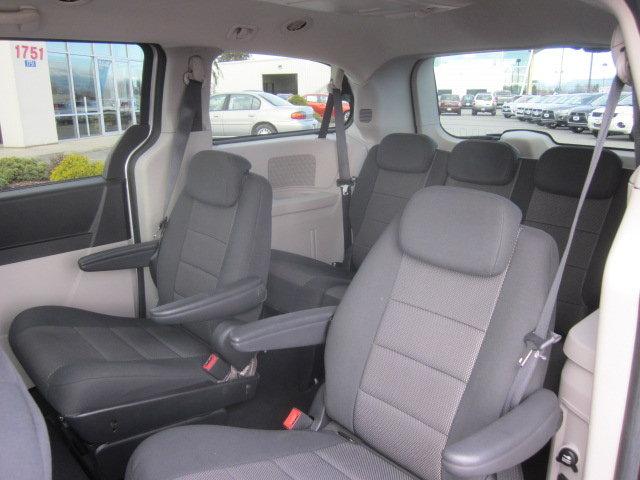 Dodge Grand Caravan 2008 photo 2
