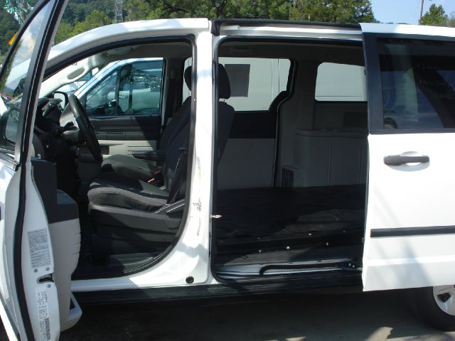 Dodge Grand Caravan 2008 photo 2
