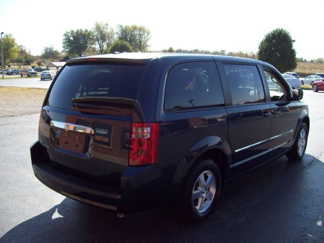 Dodge Grand Caravan 2008 photo 2