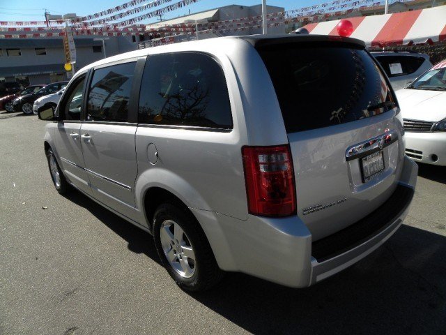 Dodge Grand Caravan 2008 photo 2