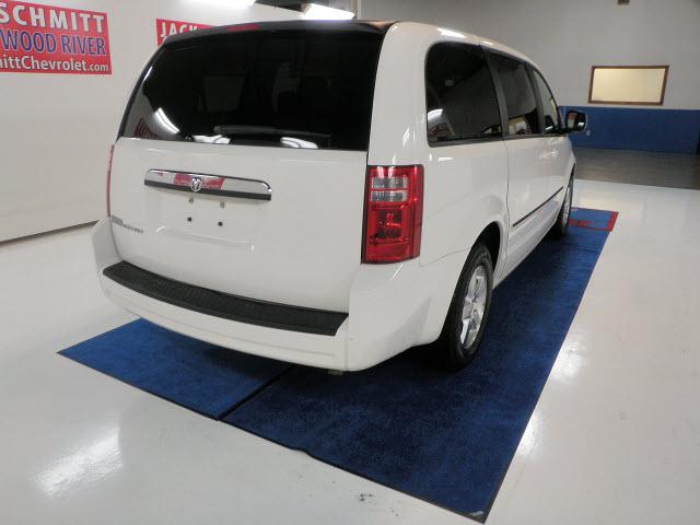 Dodge Grand Caravan 2008 photo 2