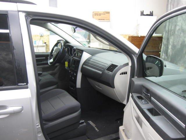 Dodge Grand Caravan 2008 photo 2