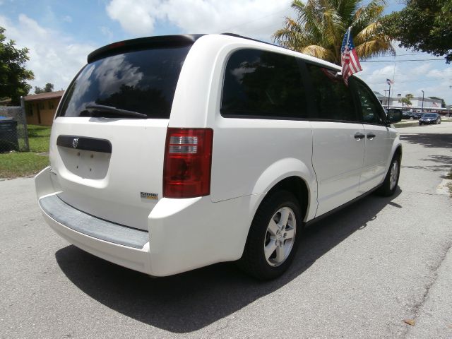 Dodge Grand Caravan 2008 photo 2