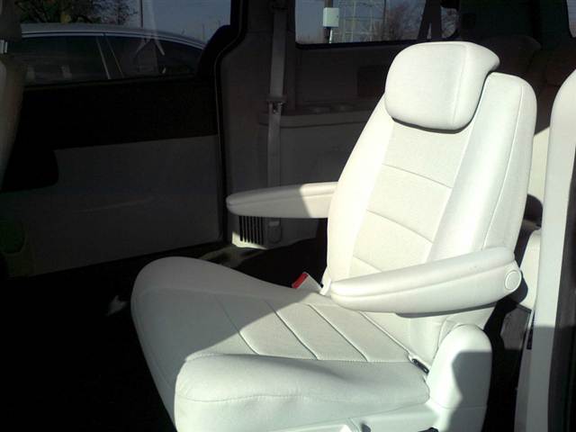 Dodge Grand Caravan 2008 photo 3