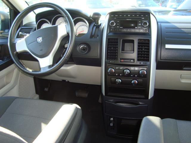 Dodge Grand Caravan 2008 photo 1