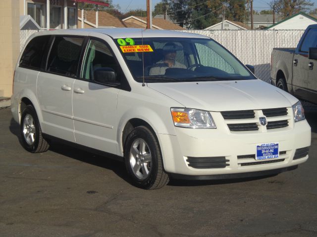 Dodge Grand Caravan 2009 photo 1