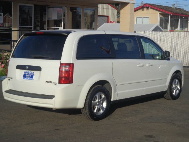 Dodge Grand Caravan 2009 photo 2