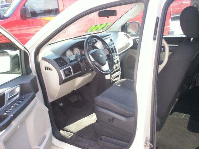 Dodge Grand Caravan 2009 photo 2