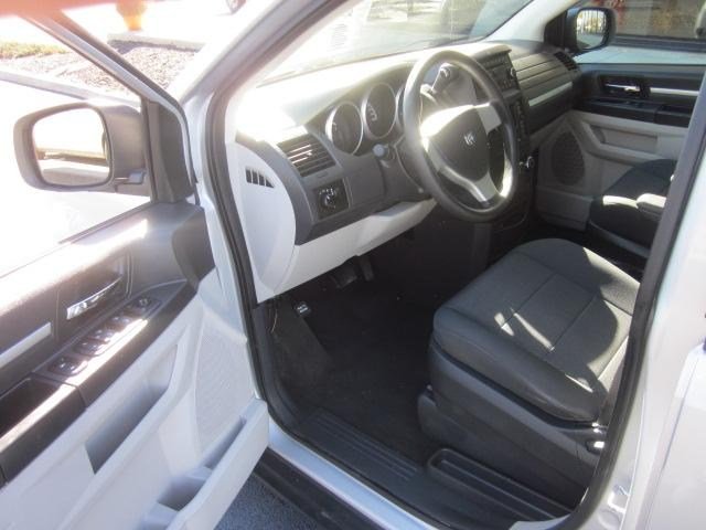 Dodge Grand Caravan 2009 photo 2