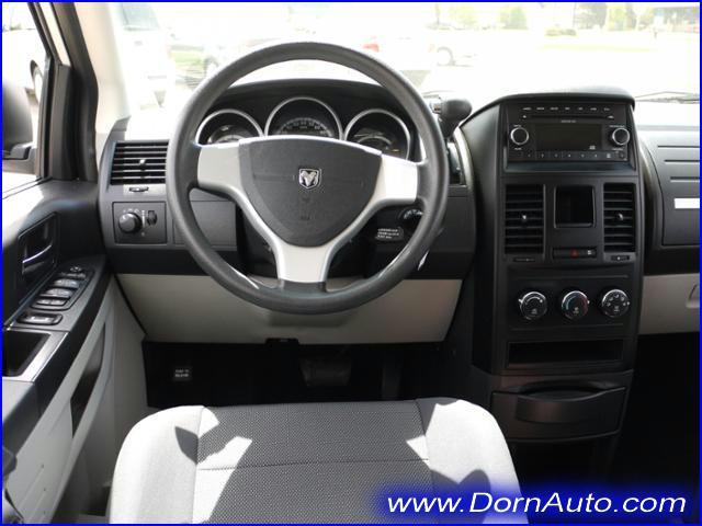 Dodge Grand Caravan 2009 photo 10