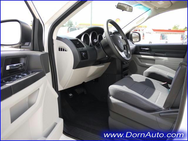 Dodge Grand Caravan 2009 photo 14