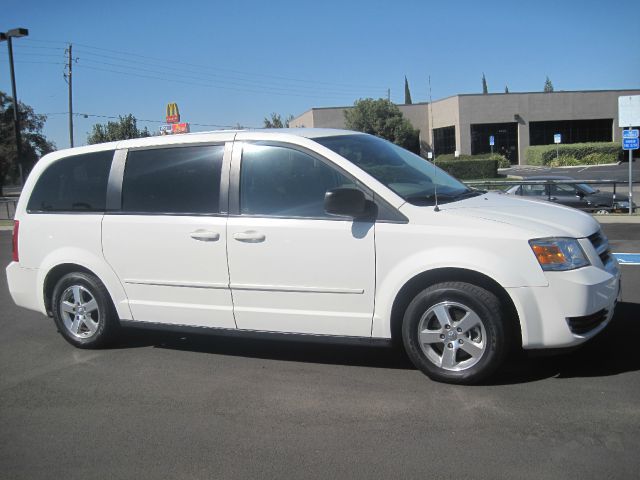 Dodge Grand Caravan 2009 photo 1
