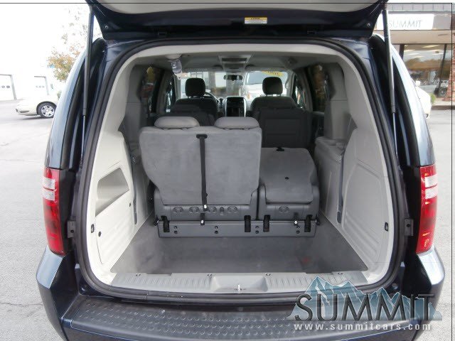 Dodge Grand Caravan 2009 photo 2