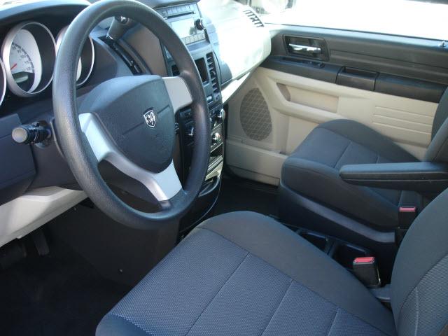 Dodge Grand Caravan 2009 photo 2