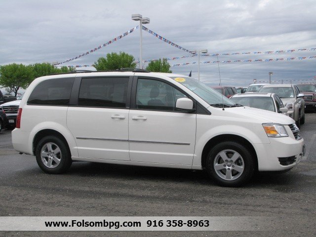 Dodge Grand Caravan 2010 photo 2
