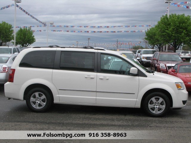 Dodge Grand Caravan 2010 photo 3