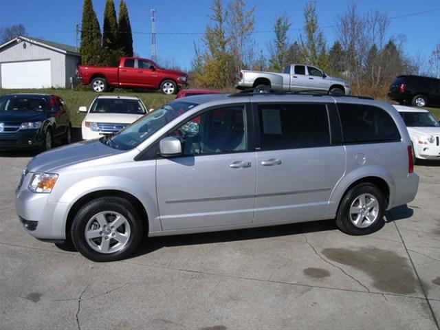 Dodge Grand Caravan 2010 photo 1