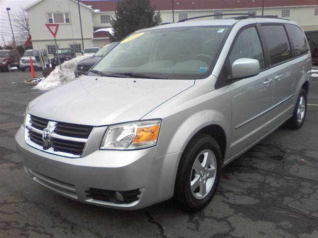 Dodge Grand Caravan 2010 photo 1