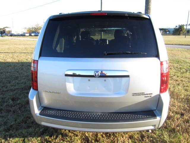 Dodge Grand Caravan 2010 photo 1