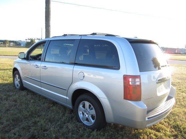 Dodge Grand Caravan 2010 photo 4