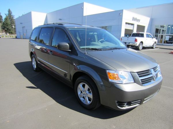 Dodge Grand Caravan 2010 photo 4