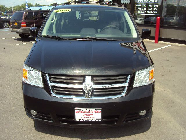Dodge Grand Caravan 2010 photo 2