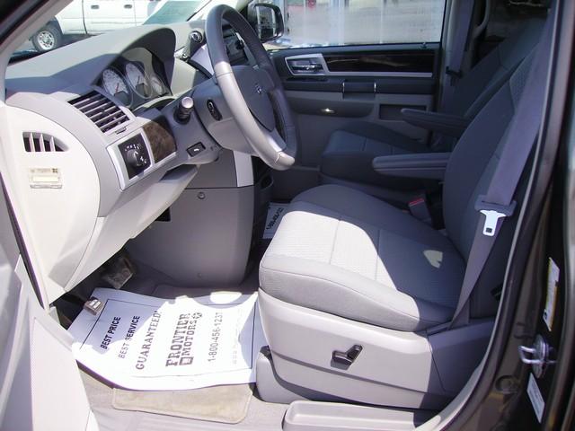 Dodge Grand Caravan 2010 photo 4